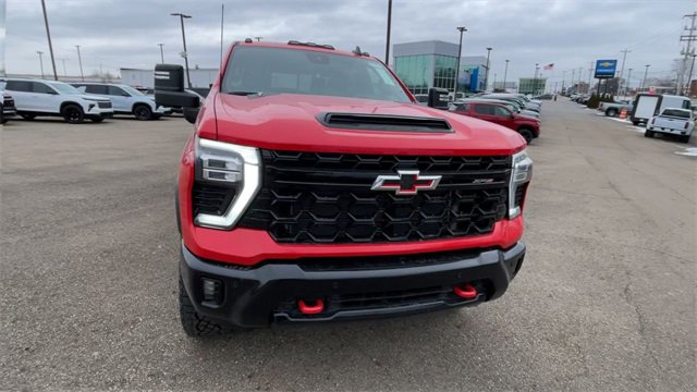 New 2026 Chevrolet Silverado 2500 ZR2 image 4