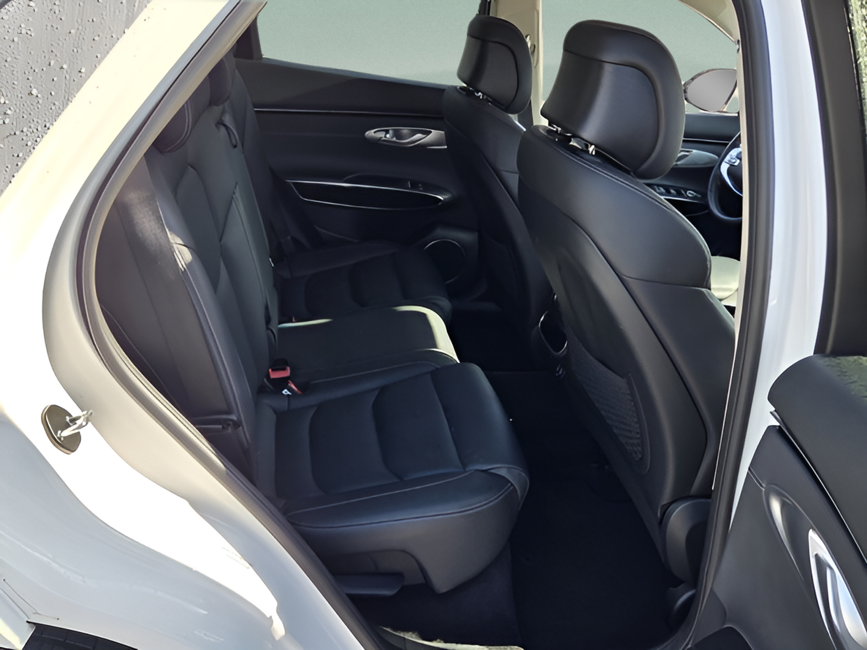 Used 2025 Genesis GV70 2.5T AWD/4WD image 14