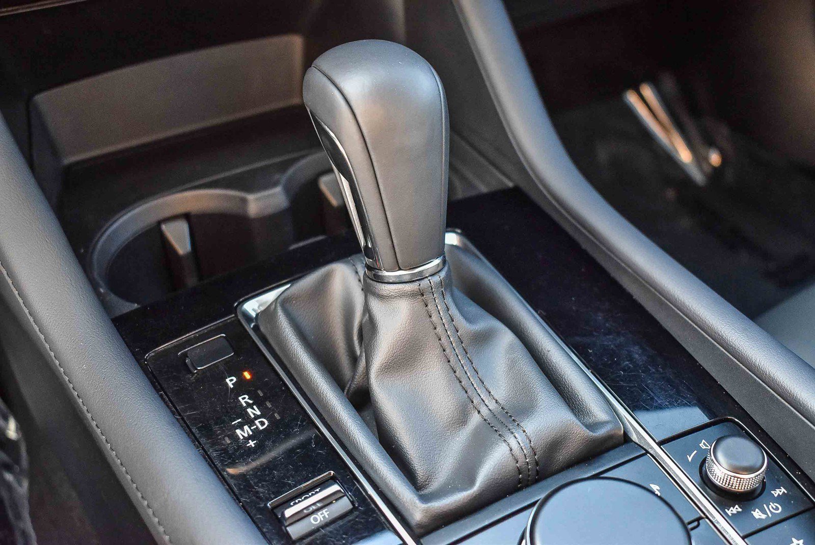 Used 2023 MAZDA MAZDA3 s image 19