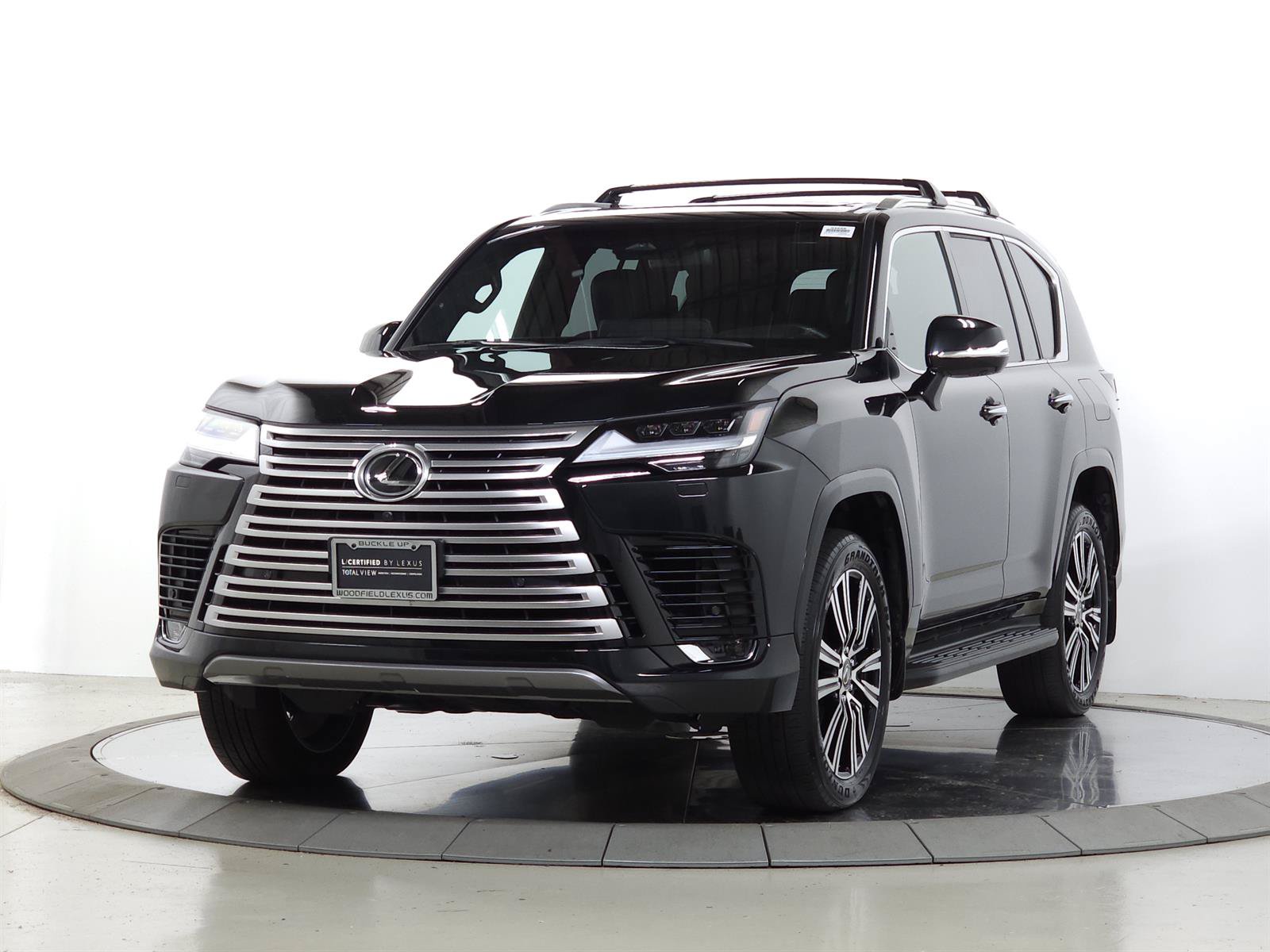 Used 2025 Lexus LX 600 4WD w/ Accessory Package (2T) image 3