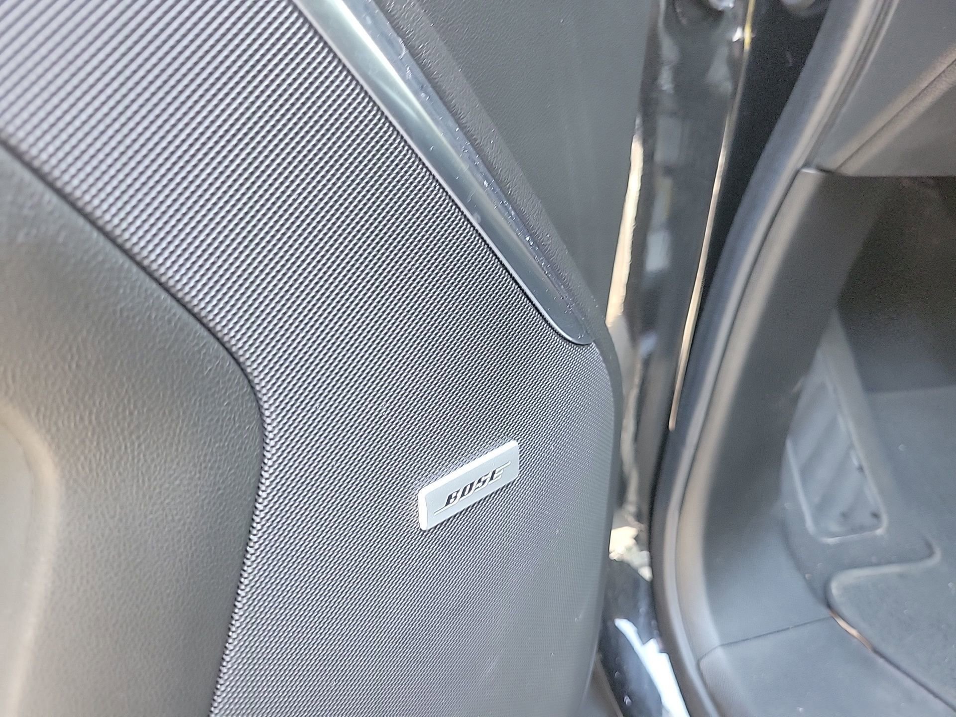 Used 2025 GMC Yukon XL Denali image 30