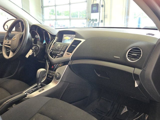 Used 2015 Chevrolet Cruze LT FWD image 5