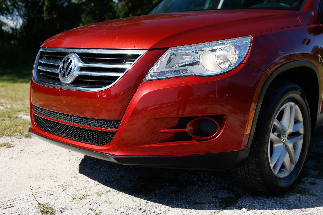 Used 2011 Volkswagen Tiguan S FWD image 36