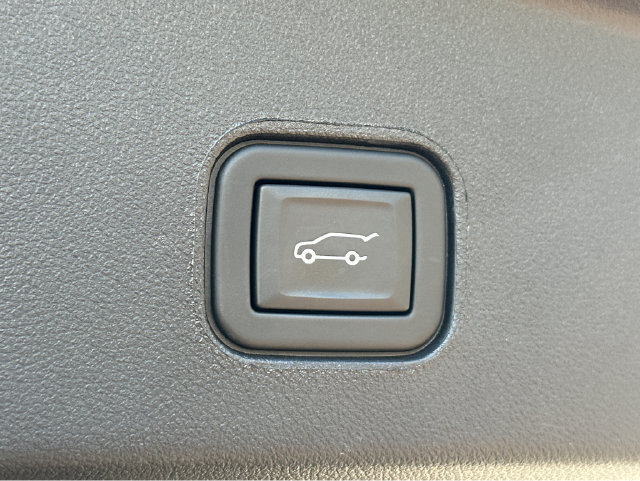 Certified 2024 Cadillac Lyriq Luxury AWD/4WD image 33