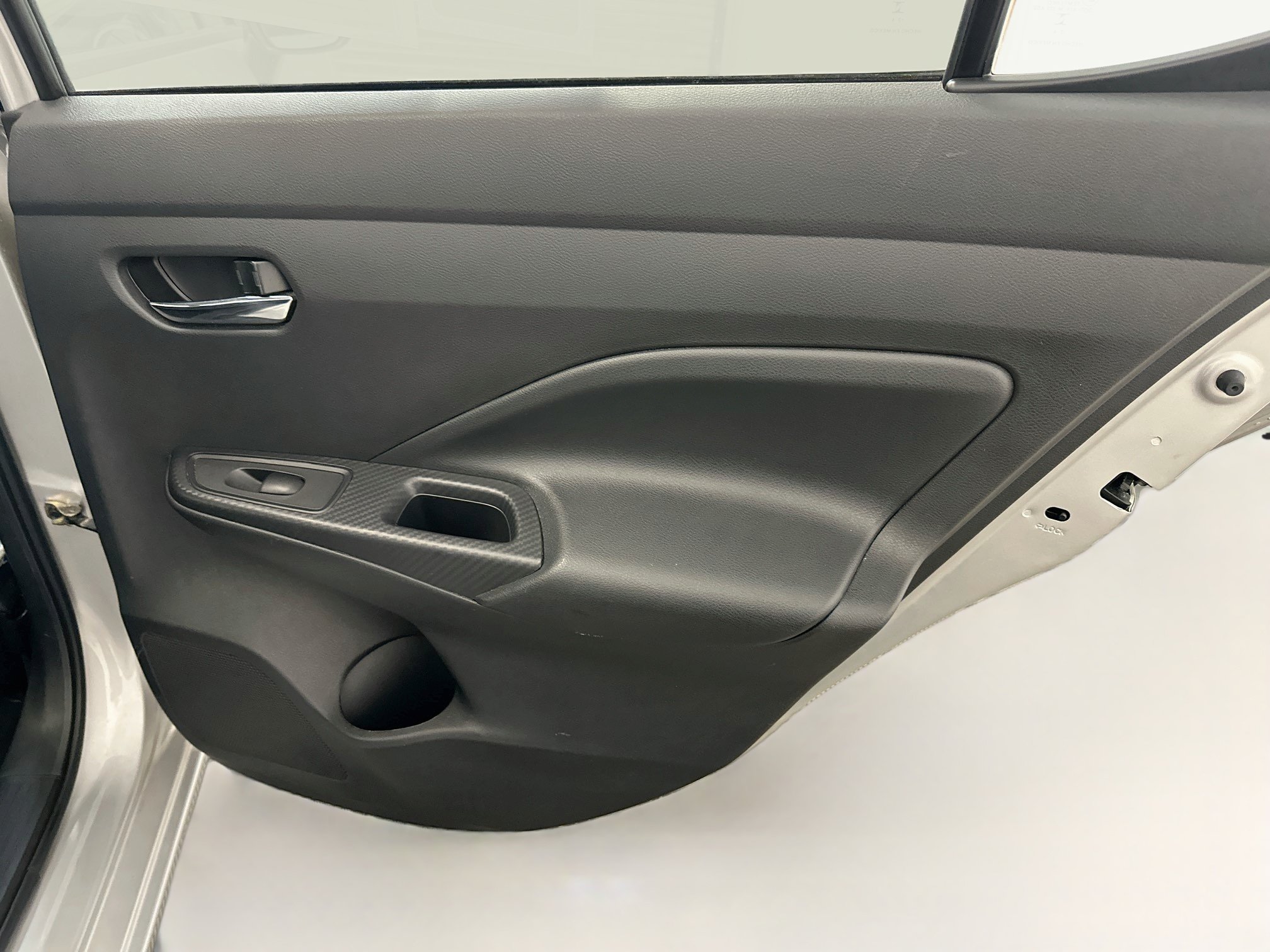 Used 2024 Nissan Versa SV FWD image 30