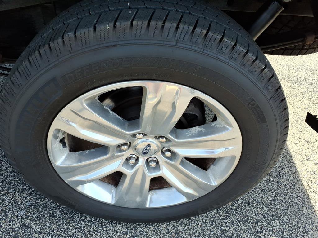 Used 2017 Ford F150 Platinum w/ Max Trailer Tow Package AWD/4WD image 8
