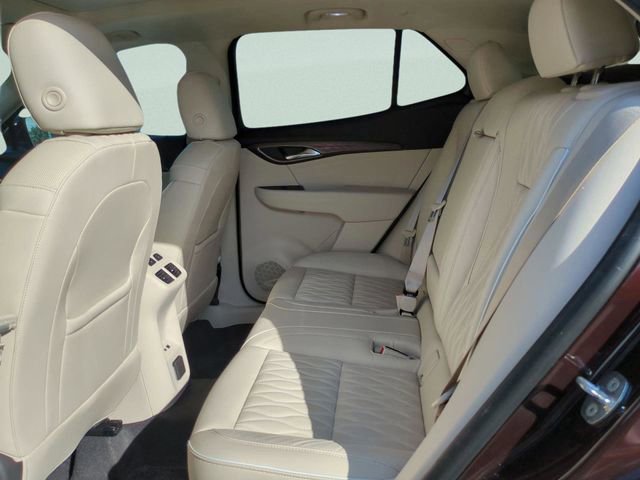 Used 2021 Buick Envision Avenir w/ Technology Package II image 34