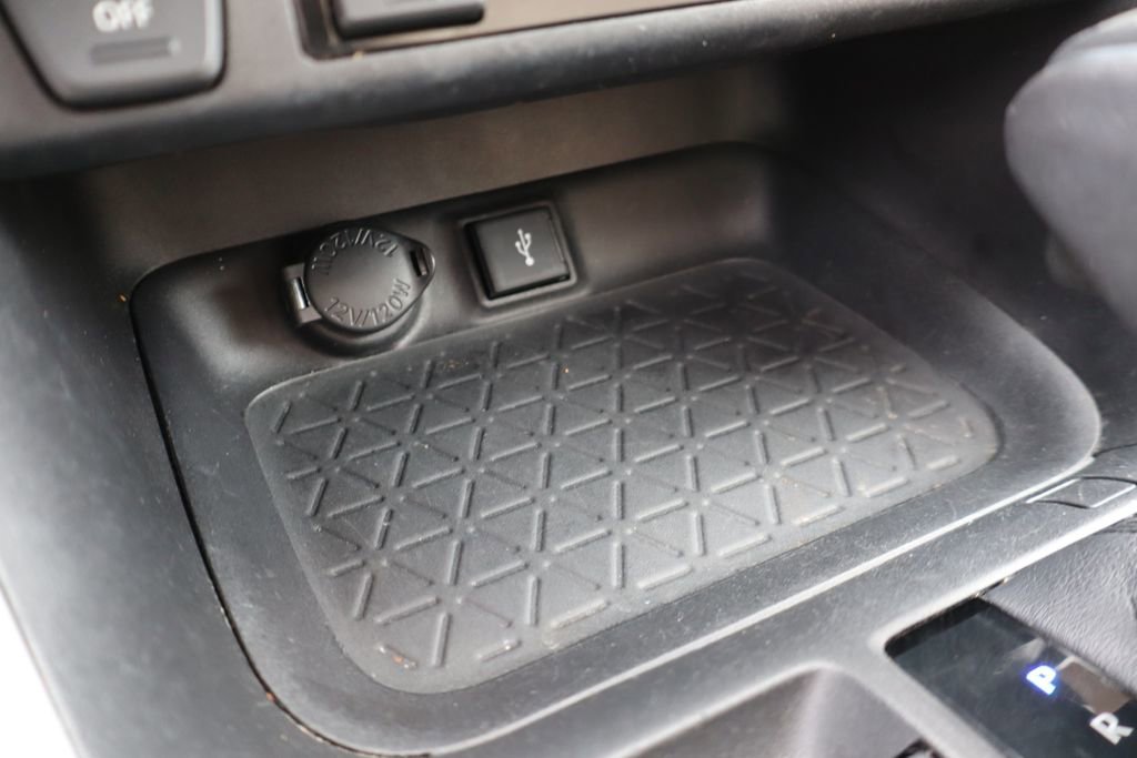 Used 2020 Toyota RAV4 XLE Premium image 24