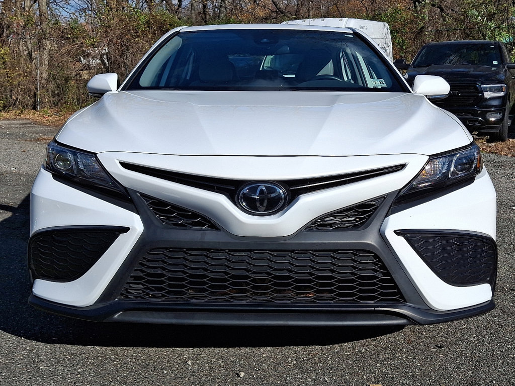 Used 2023 Toyota Camry SE image 8