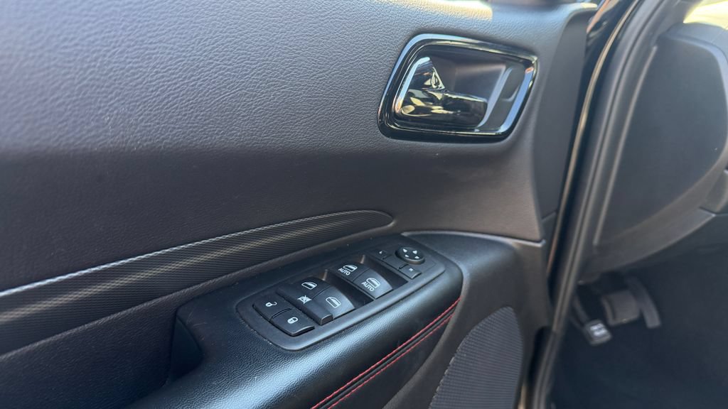 Used 2025 Dodge Durango GT RWD image 12