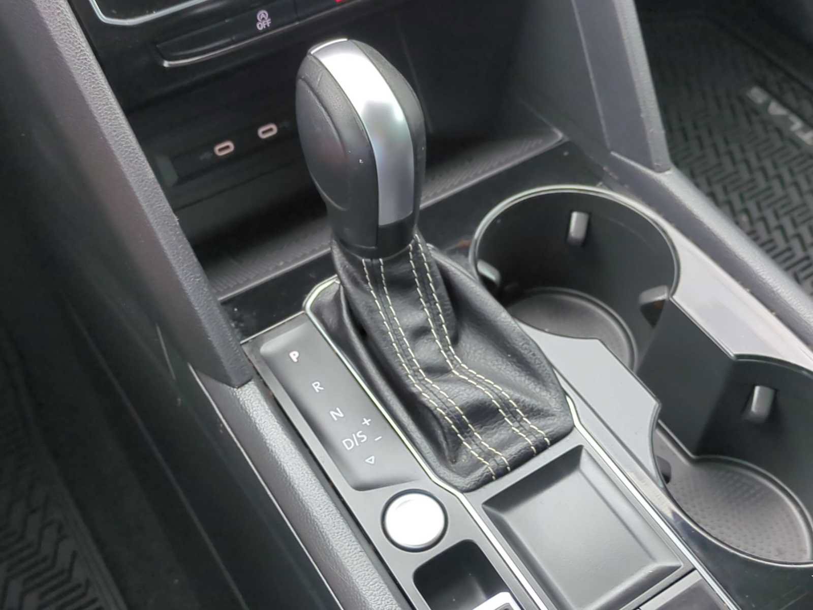 Used 2023 Volkswagen Atlas SE w/ Panoramic Sunroof Package FWD image 15
