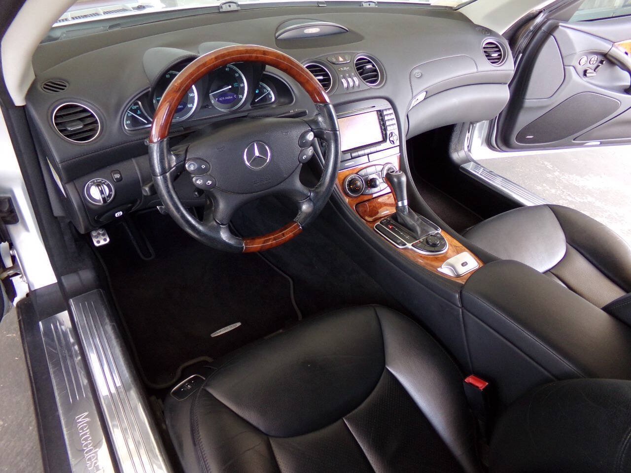 Used 2007 Mercedes-Benz SL 550 image 16