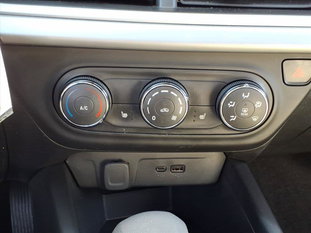 Used 2024 Chevrolet Trax RS w/ Driver Confidence Package image 14