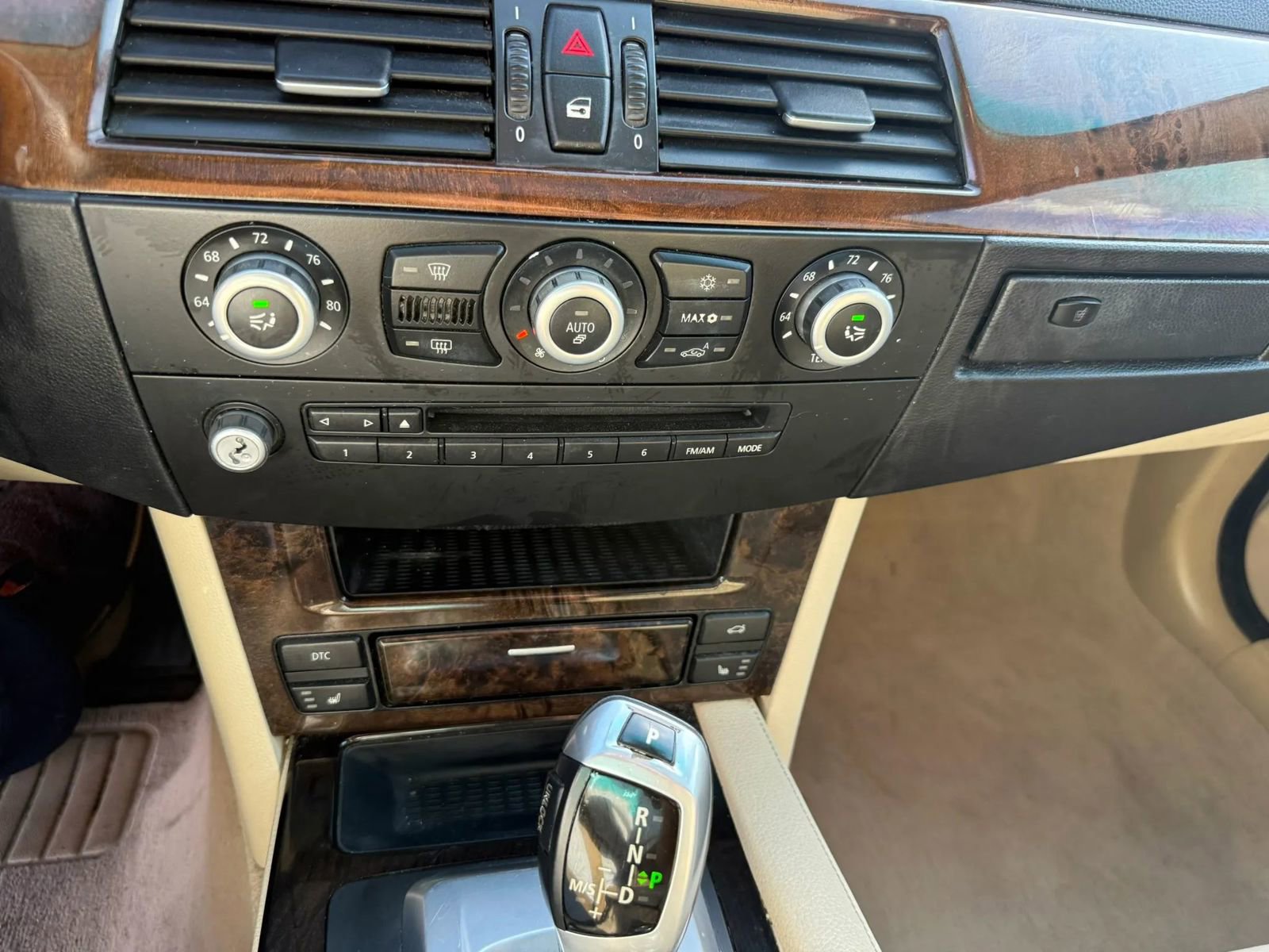 Used 2010 BMW 528i Sedan RWD image 28