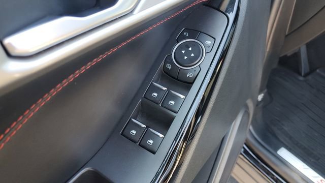 Used 2023 Ford Explorer ST-Line w/ Class IV Trailer Tow Package AWD/4WD image 8