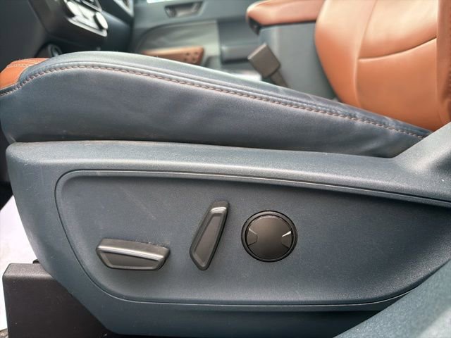 Used 2023 Ford Maverick Lariat image 19