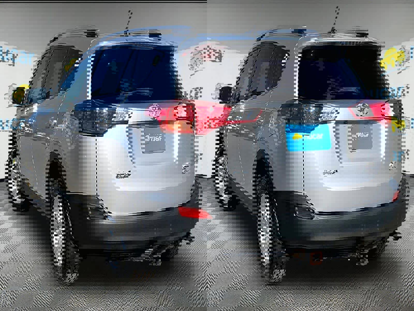 Used 2014 Toyota RAV4 XLE image 4