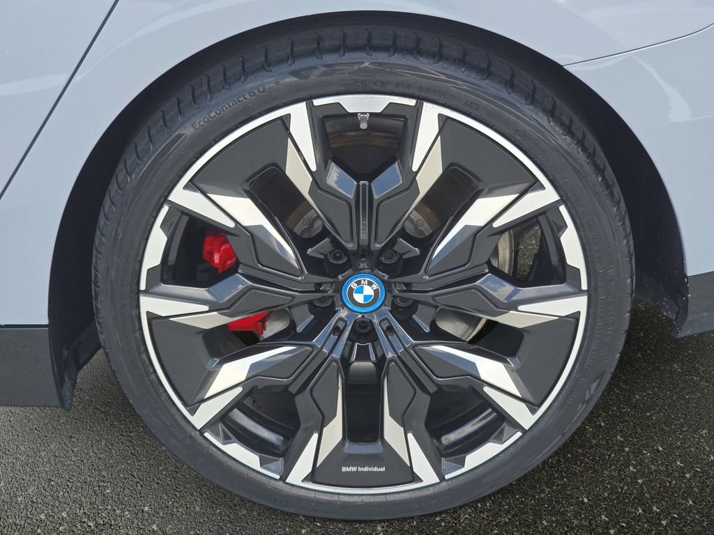 Used 2024 BMW i5 M60 w/ Executive Package AWD/4WD image 30