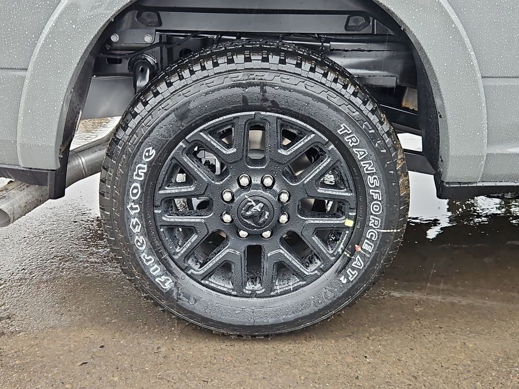 New 2026 RAM 2500 Limited AWD/4WD image 9