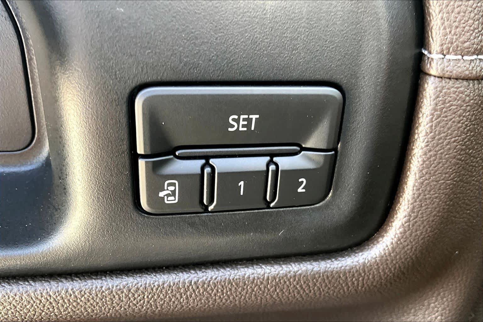 Used 2021 GMC Sierra 1500 SLT RWD image 34