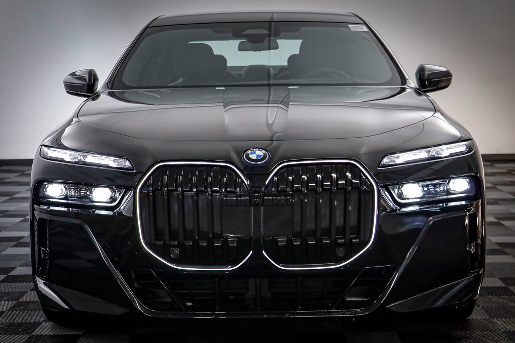 New 2026 BMW i7 xDrive60 w/ Executive Package AWD/4WD image 24