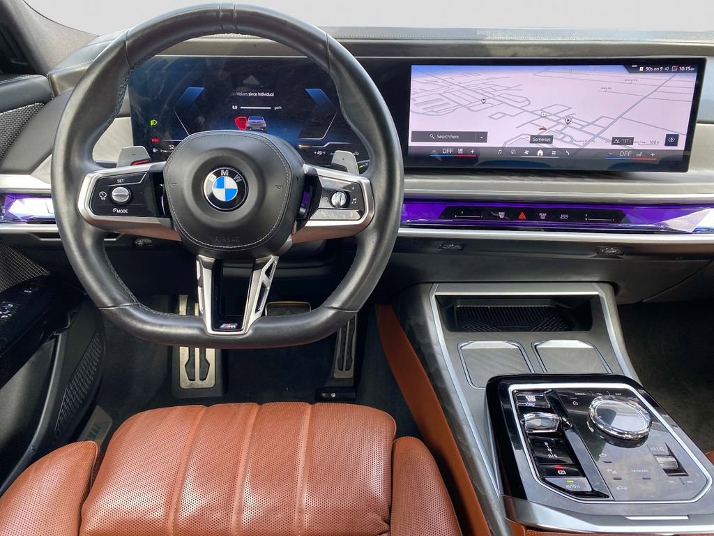 Used 2023 BMW 760i xDrive image 10