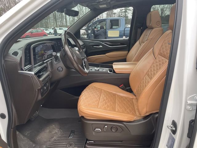 Used 2023 Cadillac Escalade Premium Luxury image 43