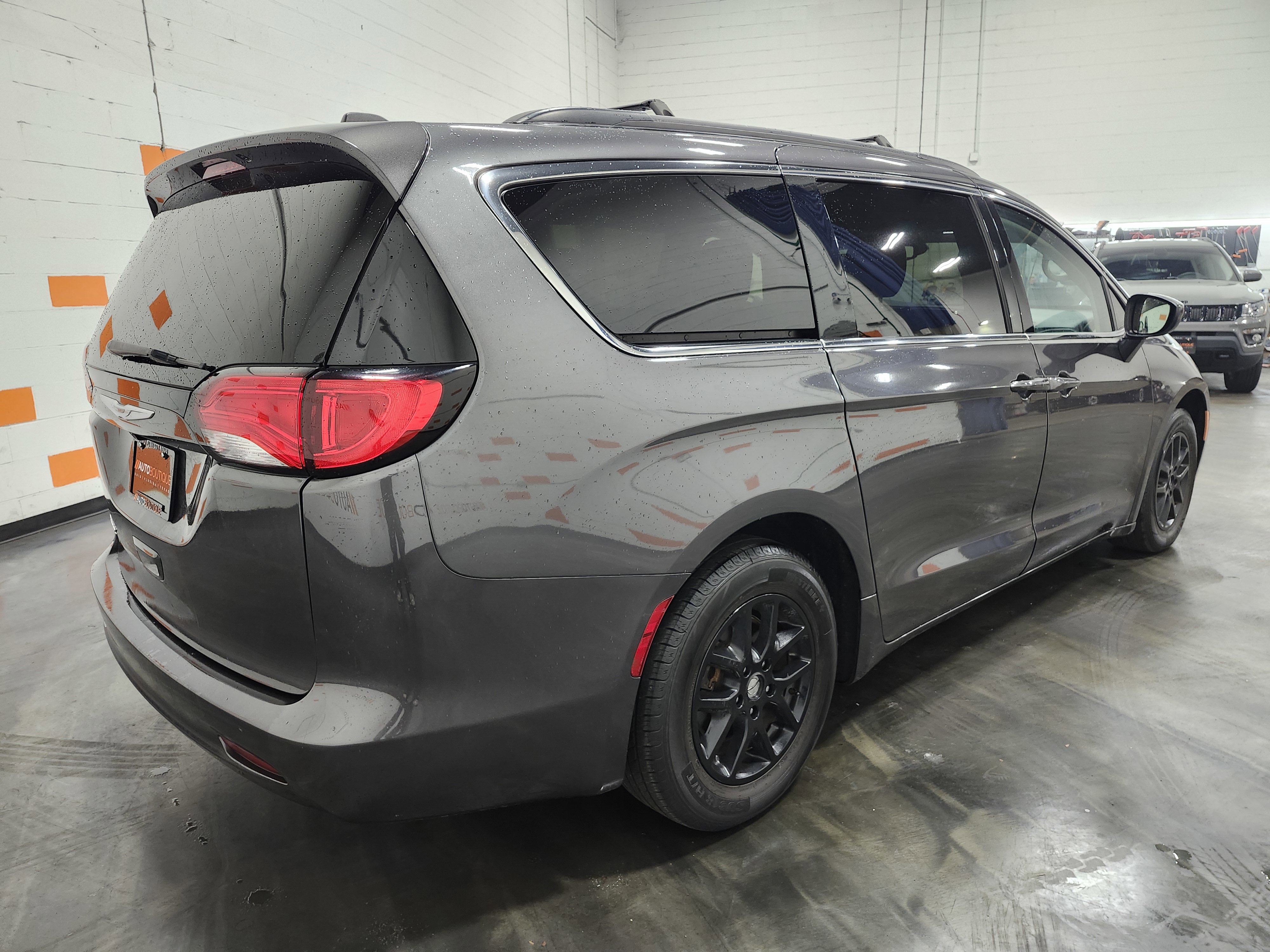Used 2021 Chrysler Voyager Lxi image 12