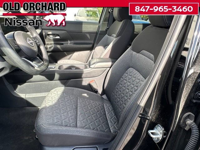Used 2025 Nissan Kicks SV w/ SV Premium Package AWD/4WD image 10