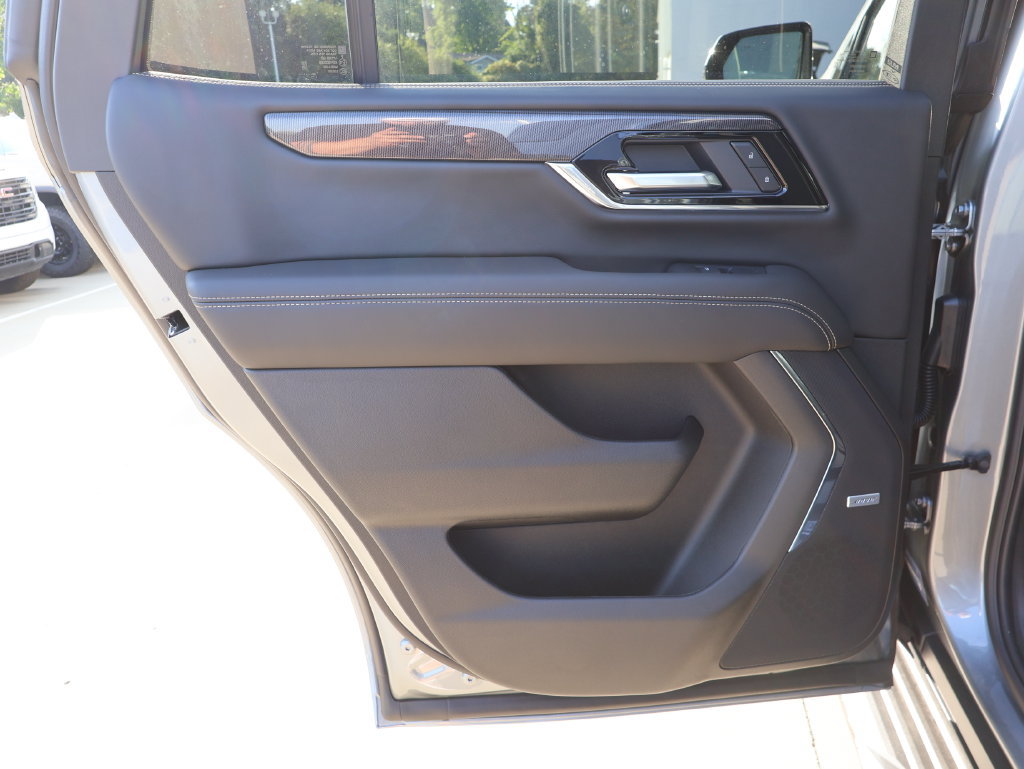 New 2026 GMC Yukon Elevation w/ Technology Package AWD/4WD image 27