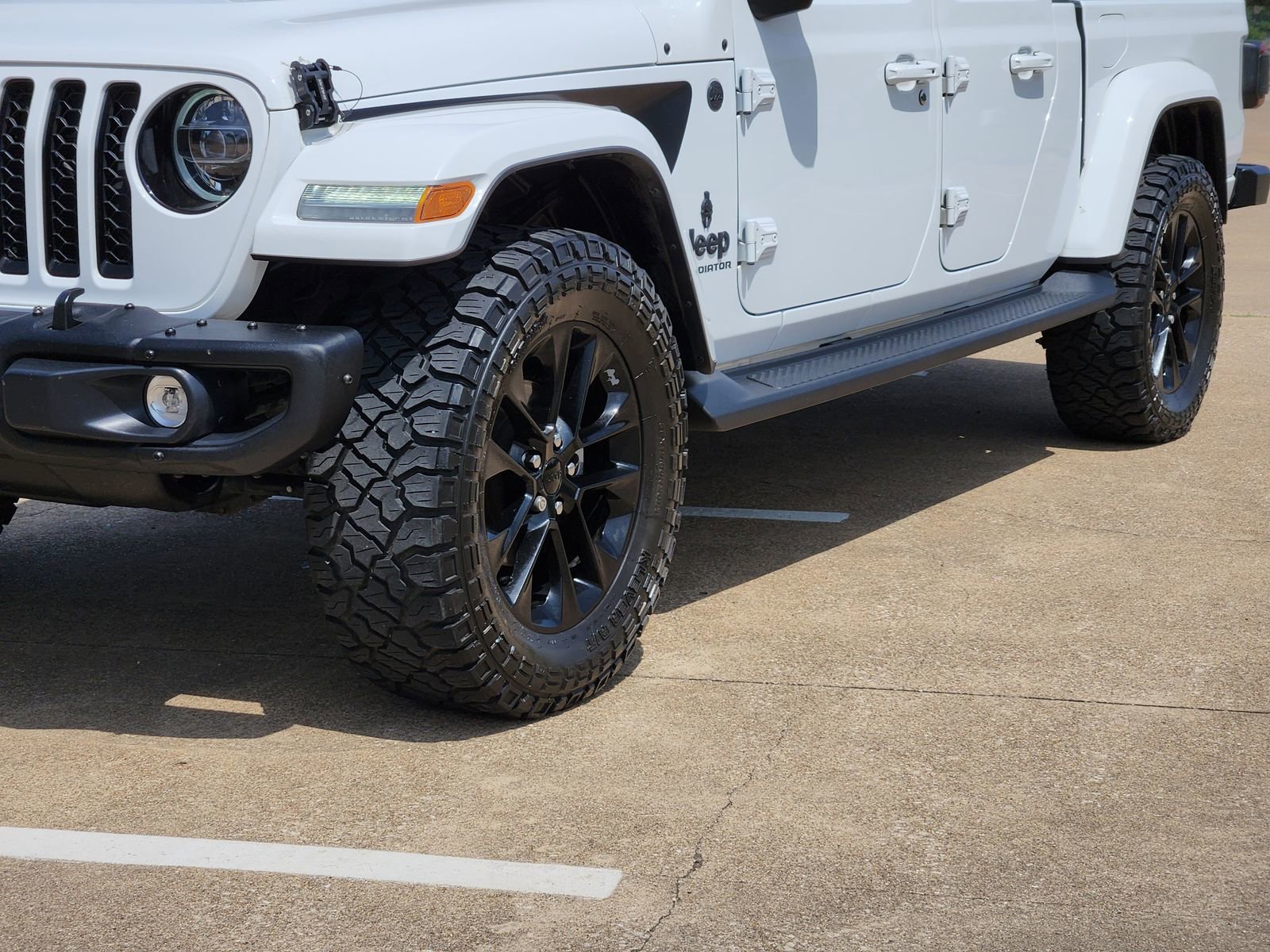Used 2022 Jeep Gladiator Overland AWD/4WD image 12