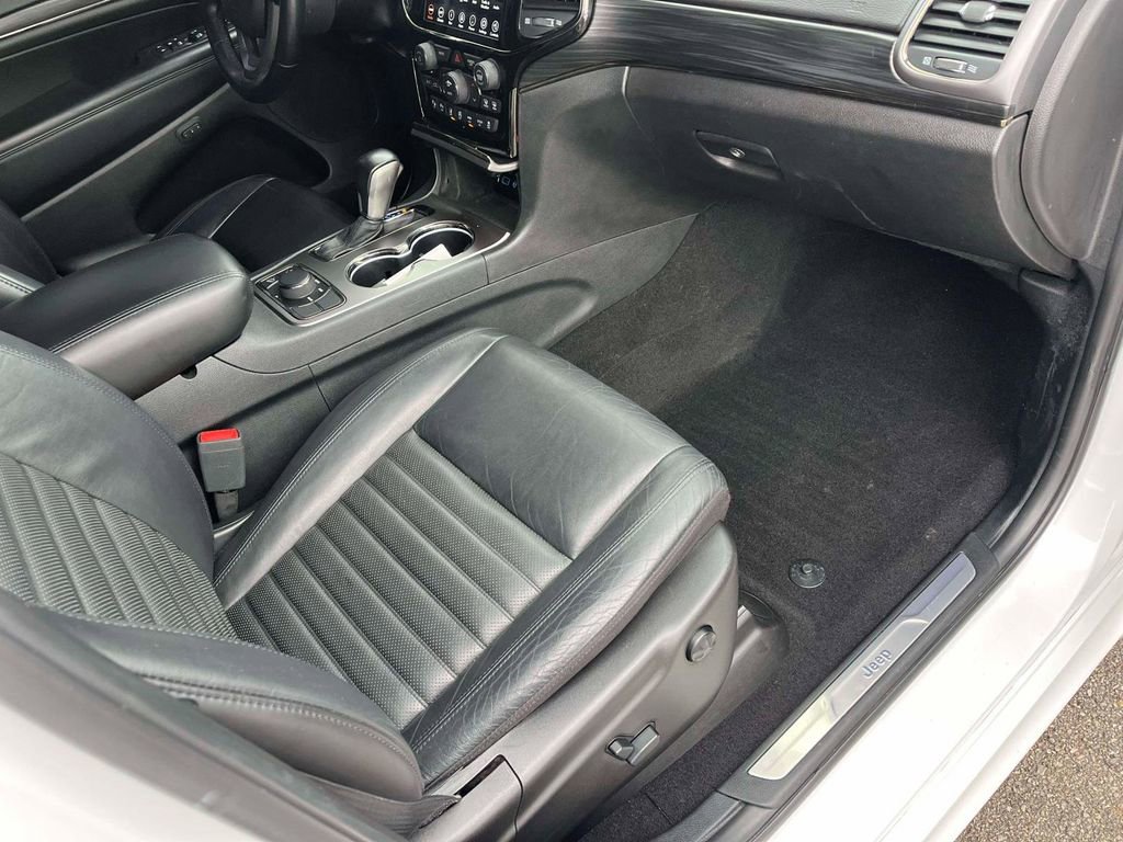 Used 2020 Jeep Grand Cherokee Limited X image 11