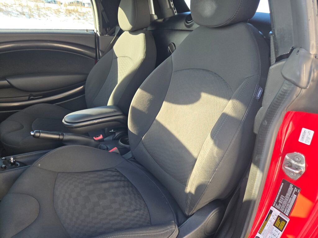 Used 2014 MINI Cooper Roadster S image 16