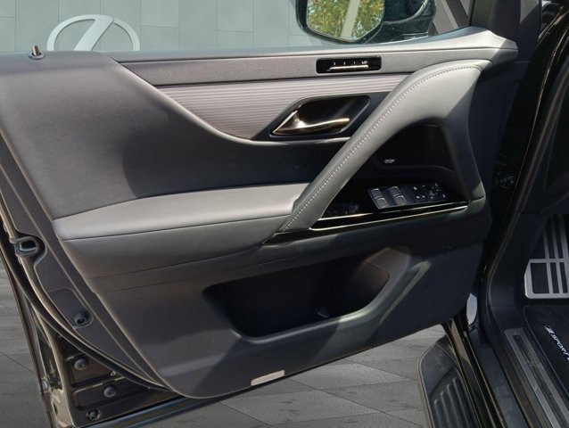 Certified 2026 Lexus LX 700h F Sport w/ Accessory Package (Z1) image 7