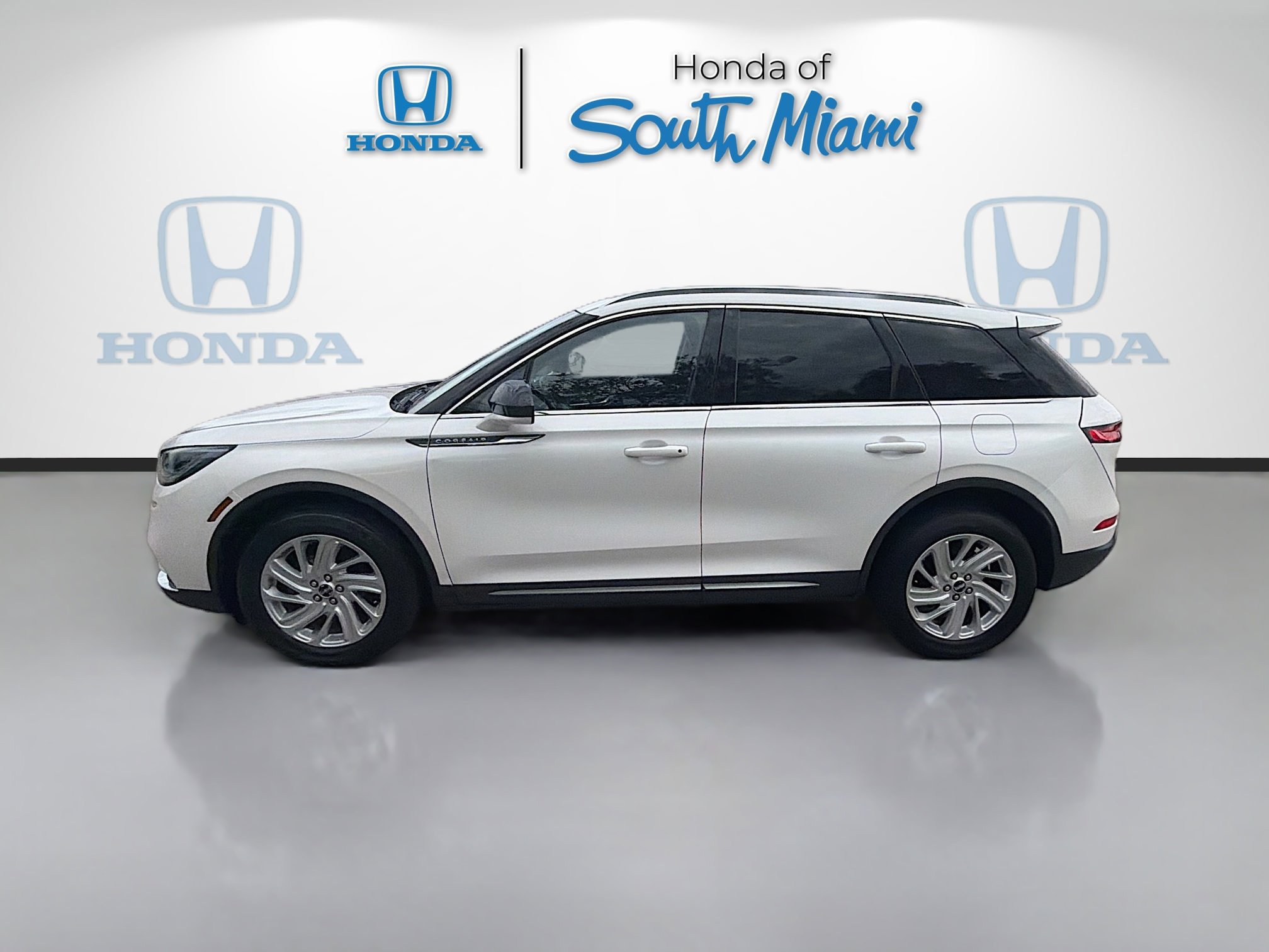 Used 2020 Lincoln Corsair FWD image 4