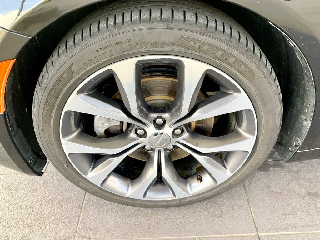 Used 2015 Chrysler 200 C w/ Navigation & Sound Group I image 9