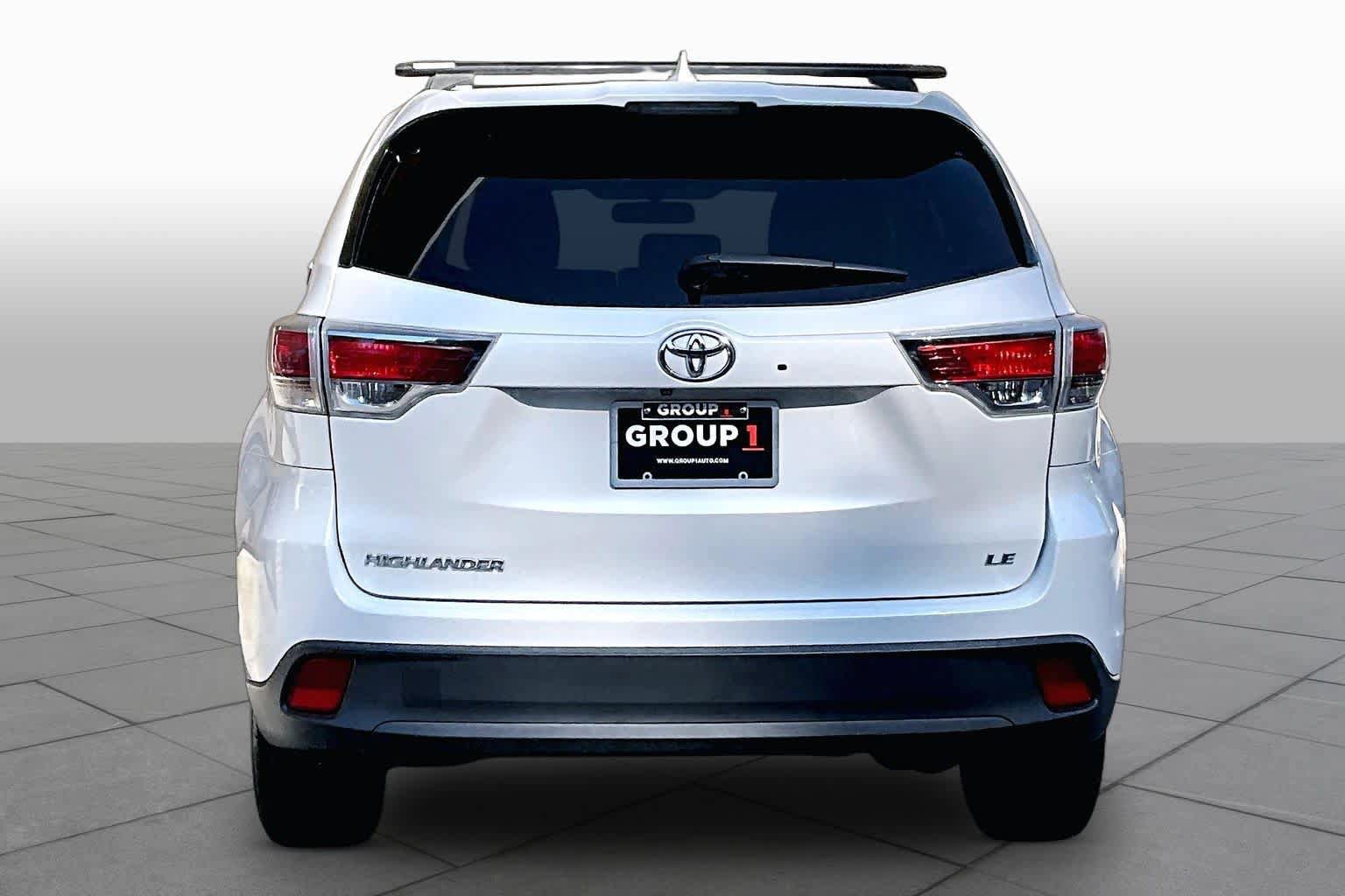 Used 2016 Toyota Highlander Plus FWD image 5