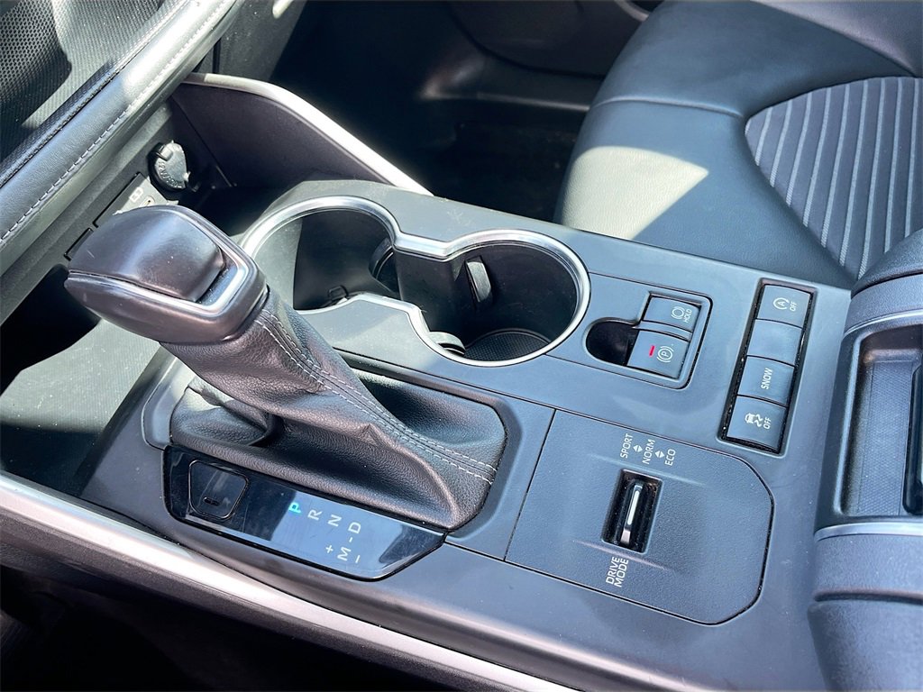 Used 2022 Toyota Highlander XSE image 16