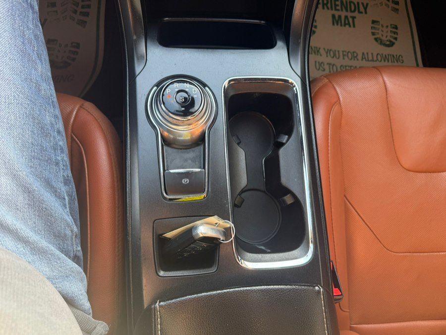 Used 2020 Ford Fusion Titanium image 22