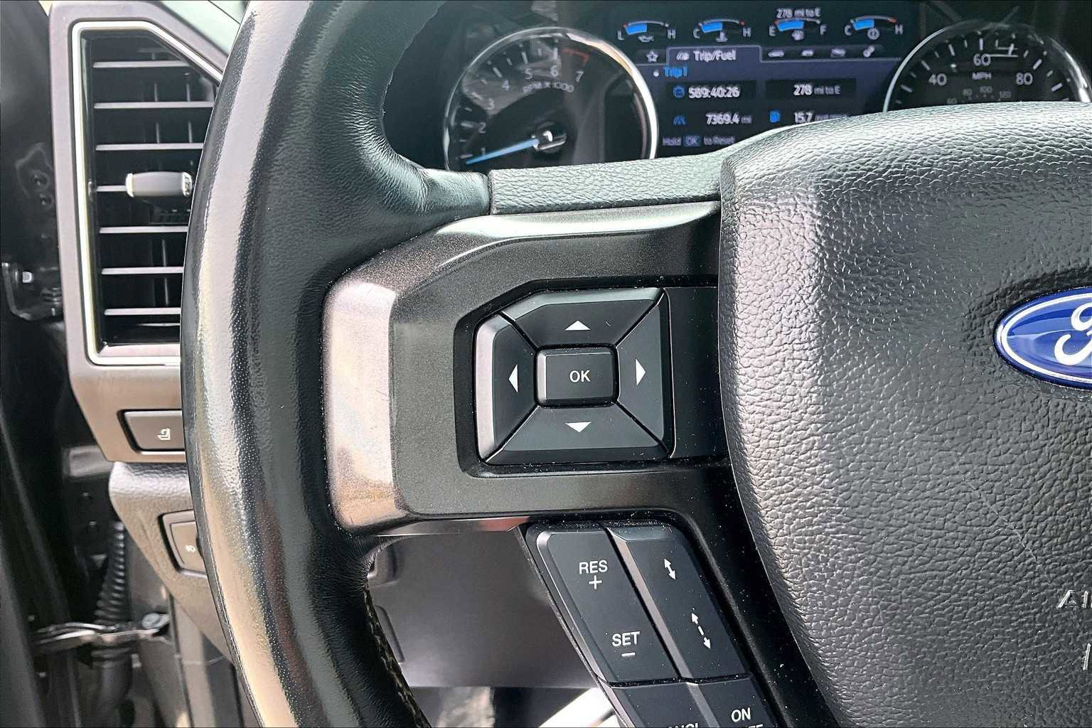 Used 2021 Ford Expedition Max Limited image 24