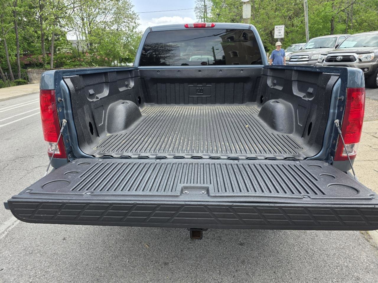 Used 2009 GMC Sierra 1500 SL image 38