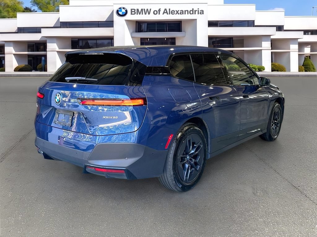 Used 2024 BMW iX xDrive50 w/ Convenience Package AWD/4WD image 5