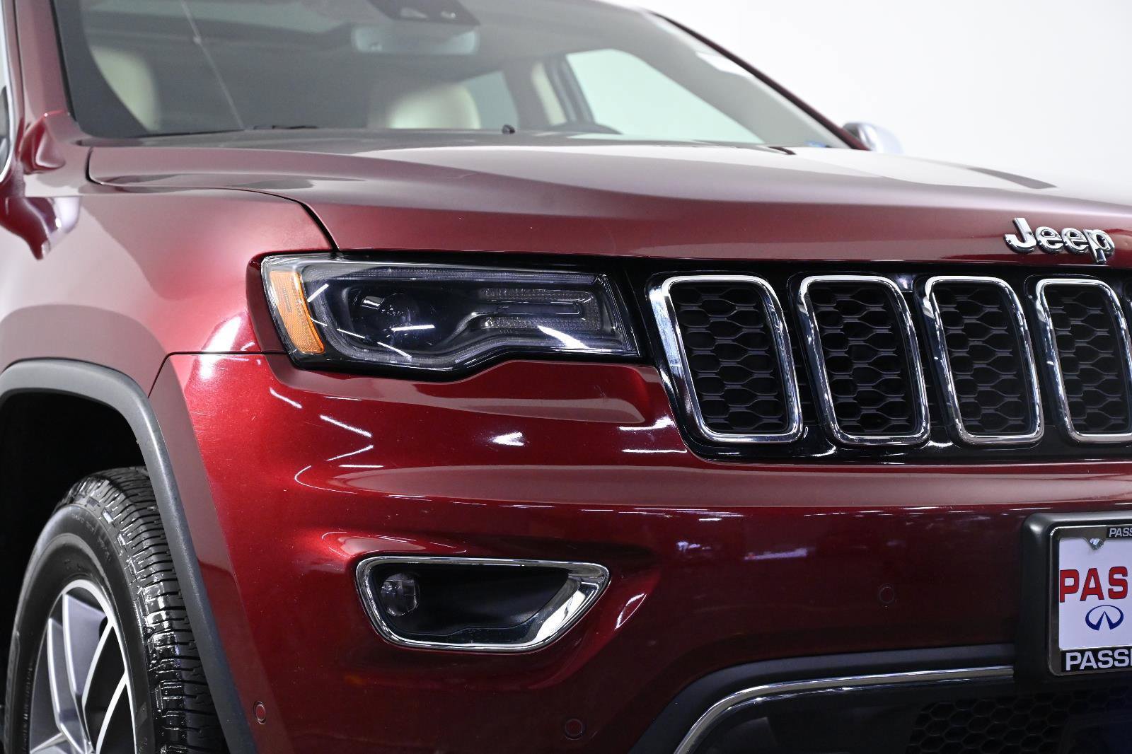 Used 2021 Jeep Grand Cherokee Limited w/ Luxury Group II image 4
