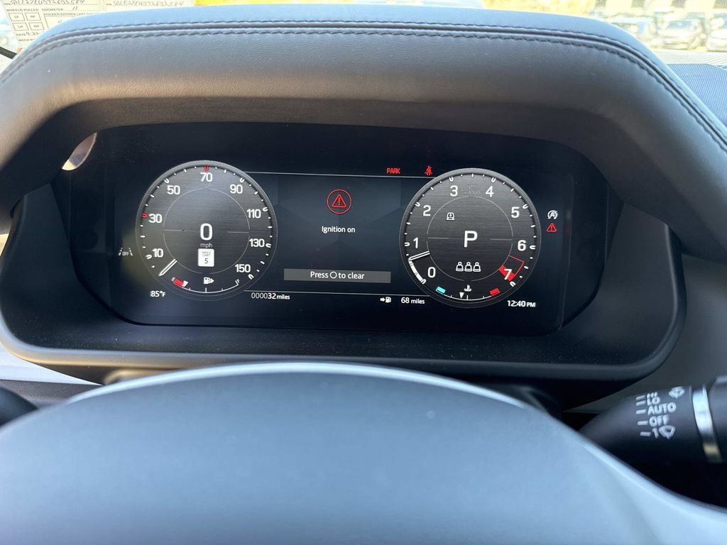 New 2026 Land Rover Defender 110 X-Dynamic SE AWD/4WD image 36
