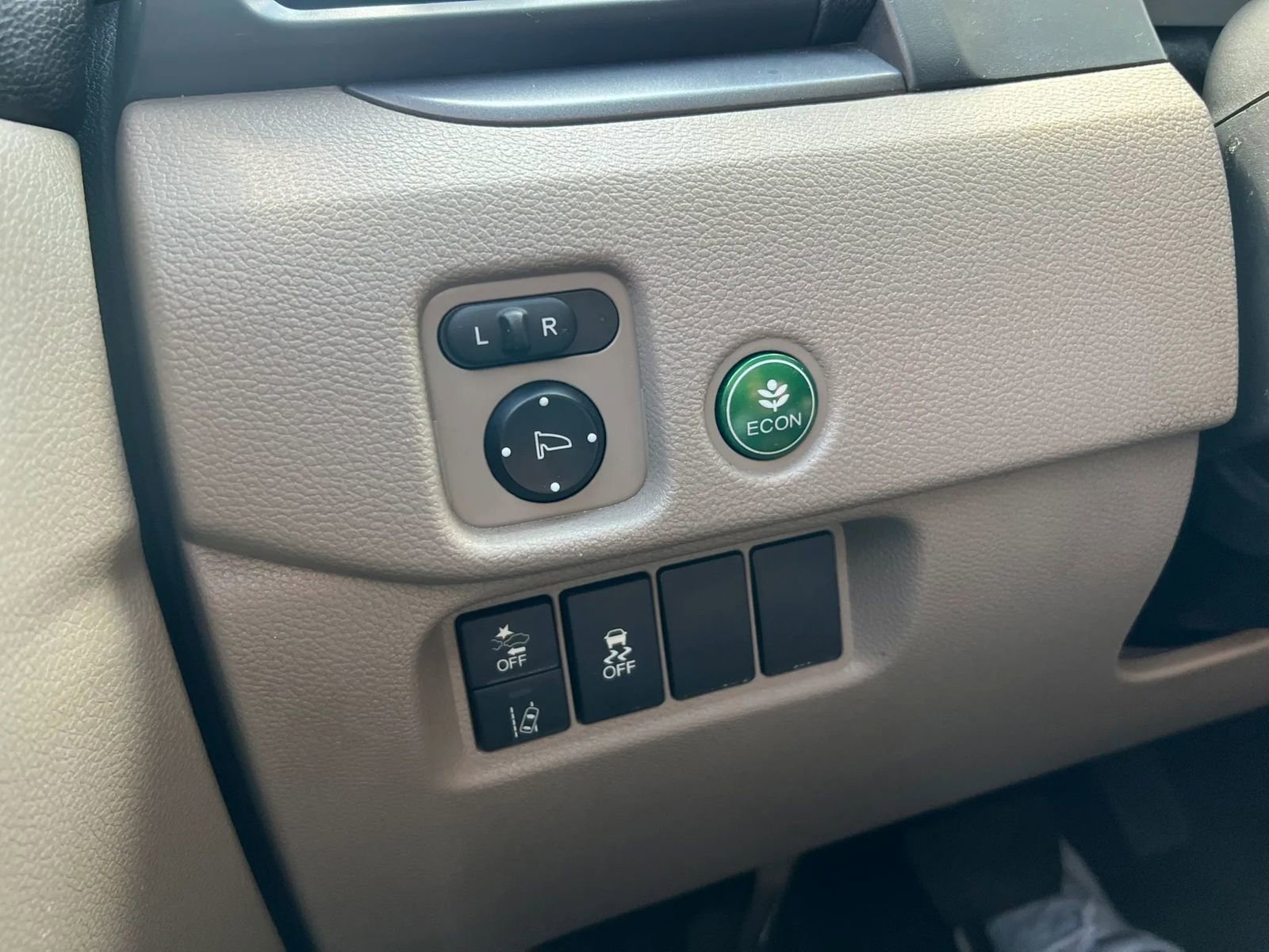 Used 2019 Honda Pilot LX image 24