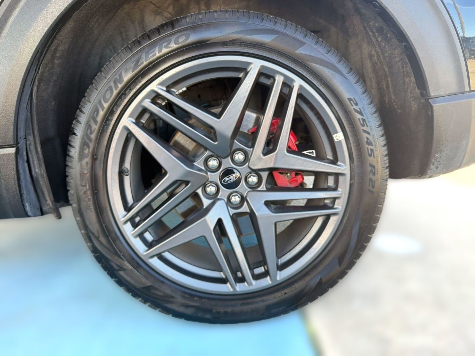 Certified 2025 Ford Explorer ST-Line w/ ST-Line Street Pack image 11