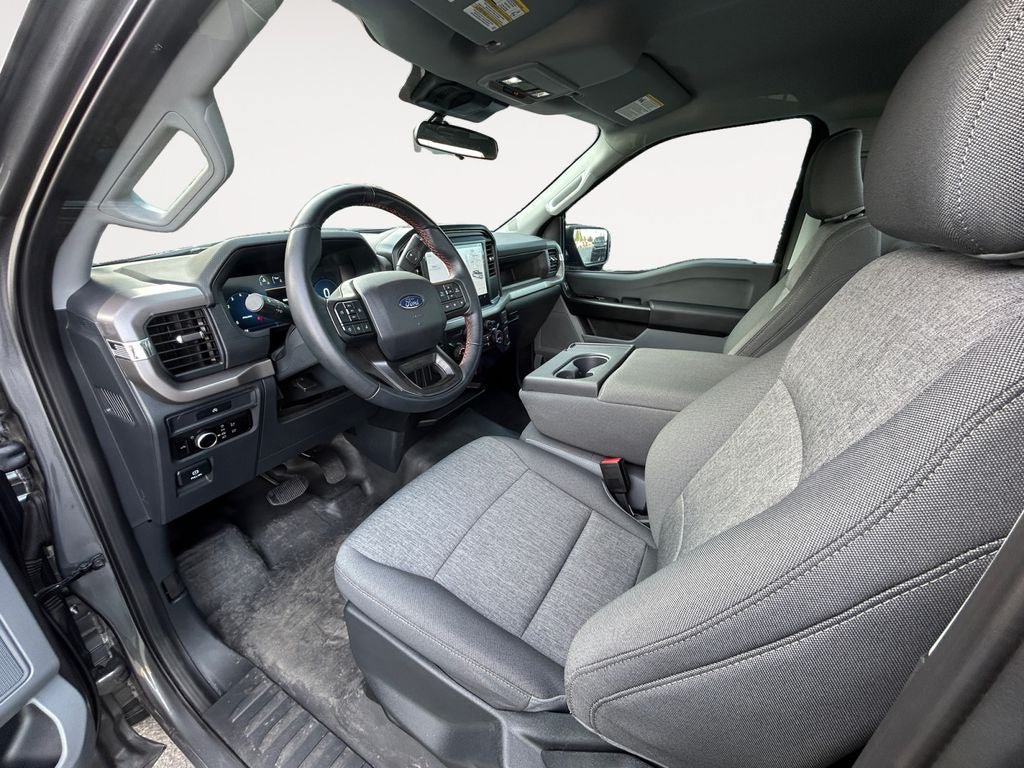 Used 2025 Ford F150 XL RWD image 13
