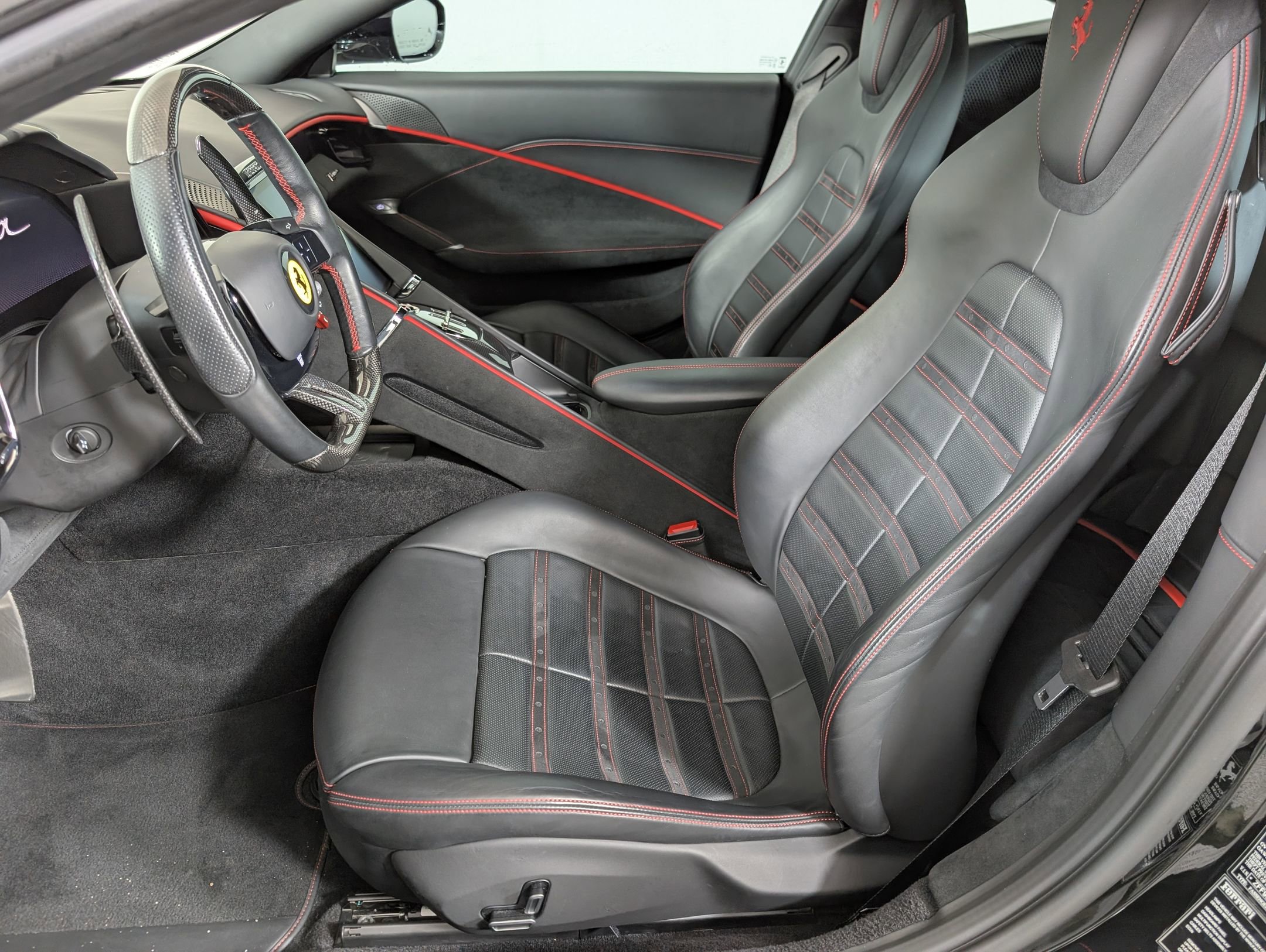 Used 2022 Ferrari Roma Coupe image 5