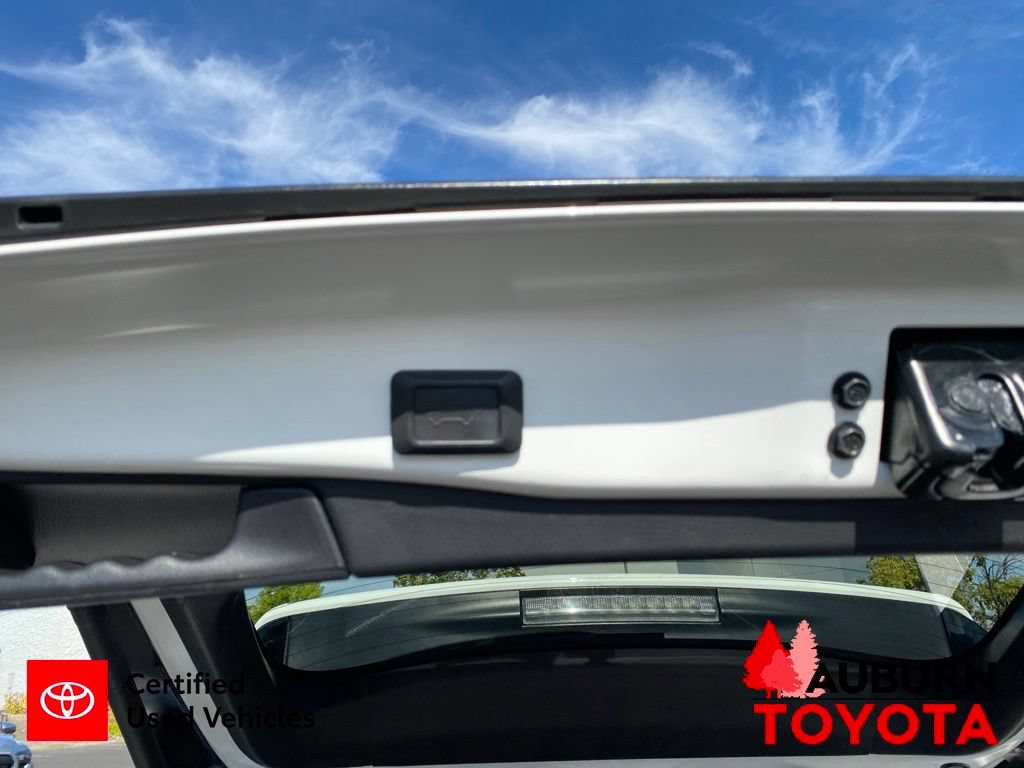 Certified 2021 Toyota RAV4 XLE w/ Convenience Package AWD/4WD image 14