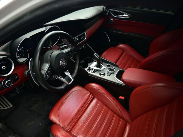 Used 2021 Alfa Romeo Giulia Ti Sport image 16